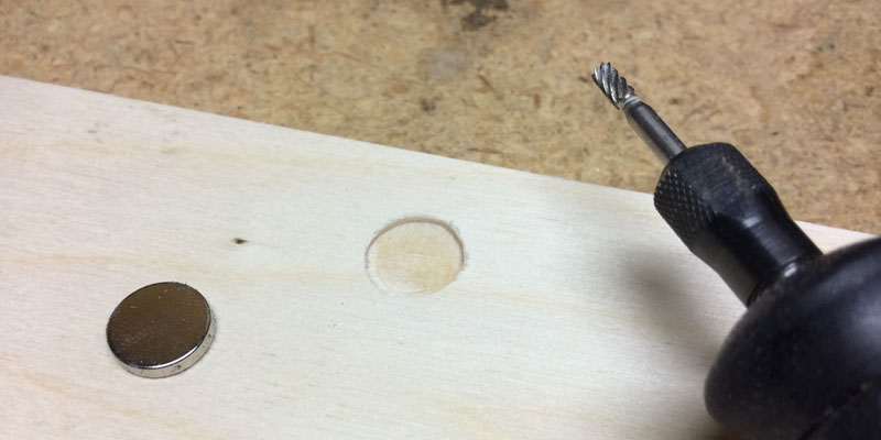 DM Screen magnet pockets
